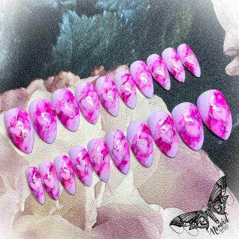 Marble Heart Press On Nails